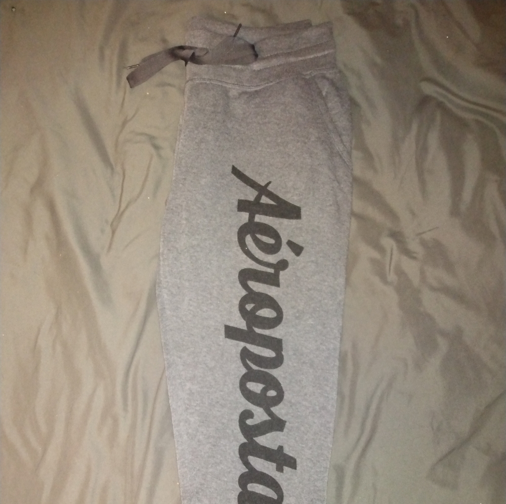 Areo sport medium sweat pants